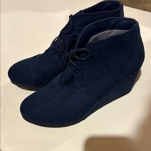 Simply Styled Navy Ankle Booties
